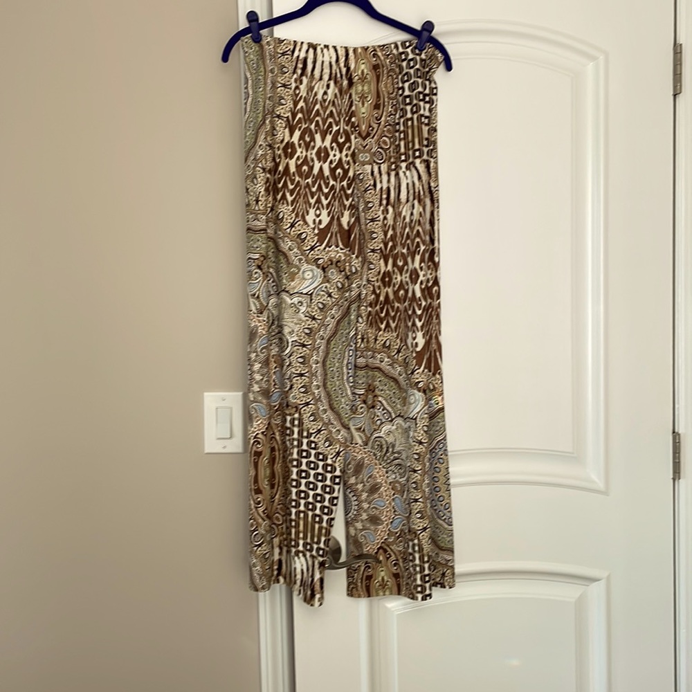 Chico’s never worn wide leg pants soft beautiful material size  8/10